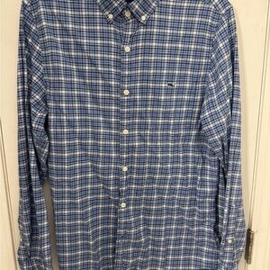 ineyard Vines Button Up Shirts